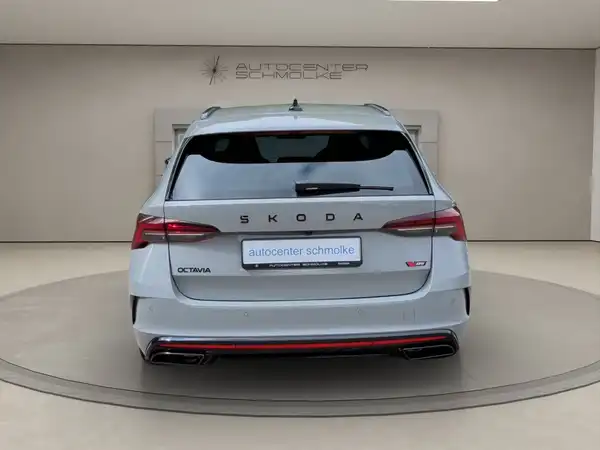 ŠKODA OCTAVIA RS (5/15)