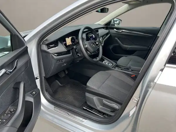 ŠKODA OCTAVIA (9/15)