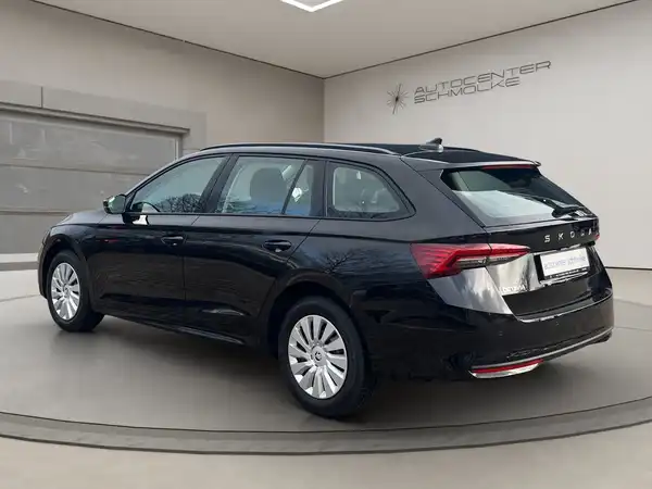 ŠKODA OCTAVIA (4/15)