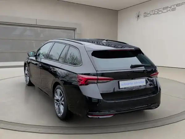 ŠKODA OCTAVIA (4/15)