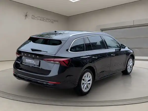 ŠKODA OCTAVIA (6/15)