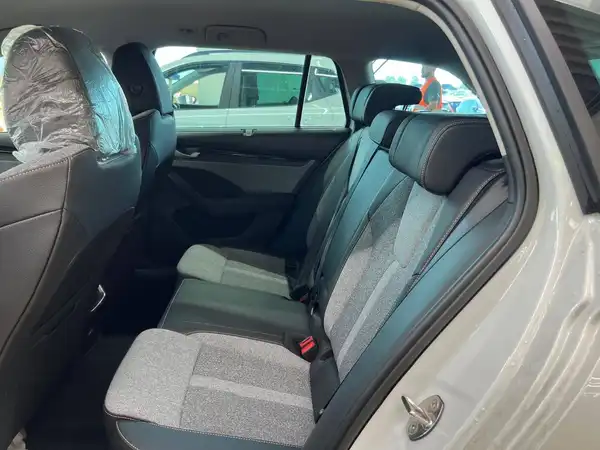 ŠKODA OCTAVIA (3/10)