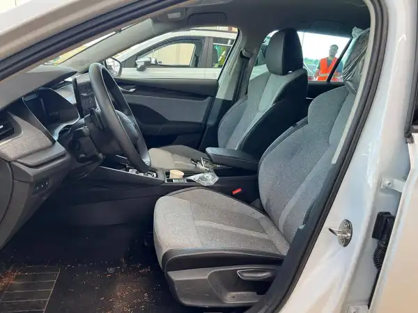 ŠKODA OCTAVIA (4/10)
