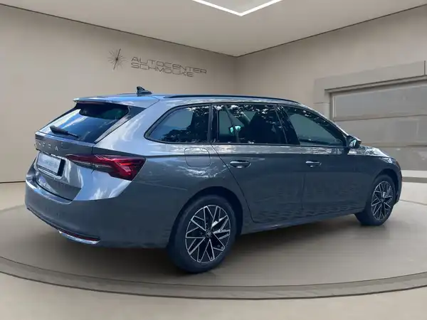 ŠKODA OCTAVIA (6/15)