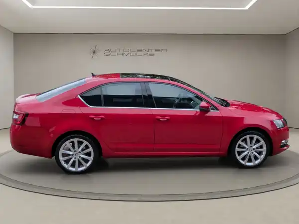 ŠKODA OCTAVIA (7/15)