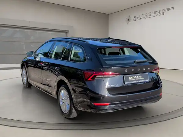 ŠKODA OCTAVIA (4/15)