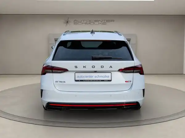 ŠKODA OCTAVIA RS (5/15)