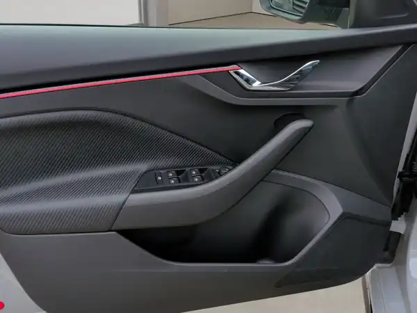 ŠKODA SCALA (11/15)