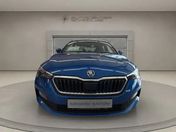 ŠKODA SCALA (2/15)