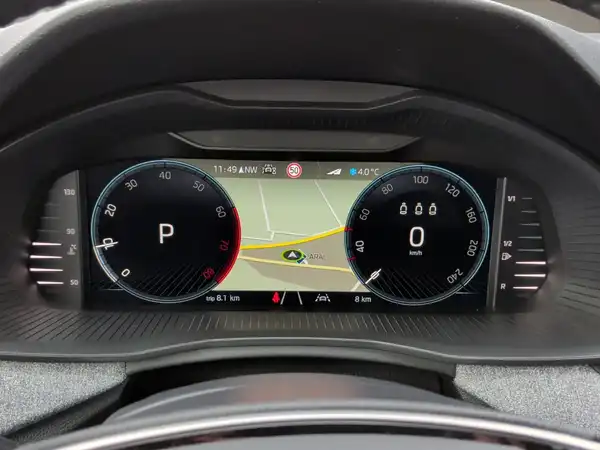 ŠKODA SCALA (11/15)