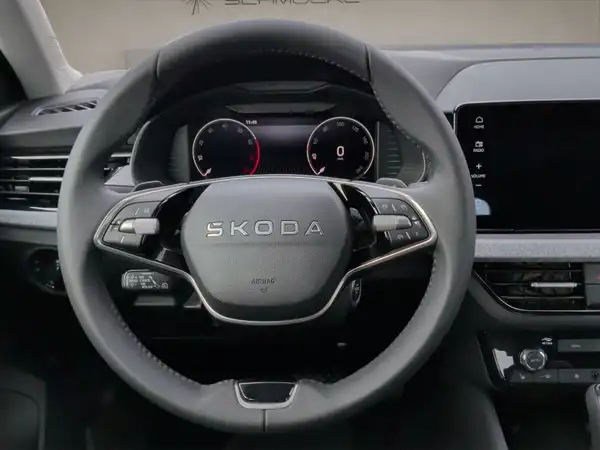 ŠKODA SCALA (10/15)