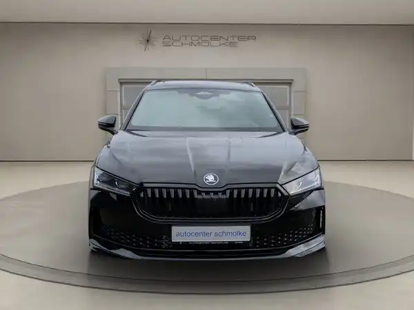 ŠKODA SUPERB (2/15)