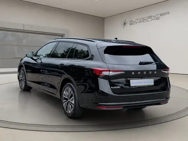 ŠKODA SUPERB (4/15)