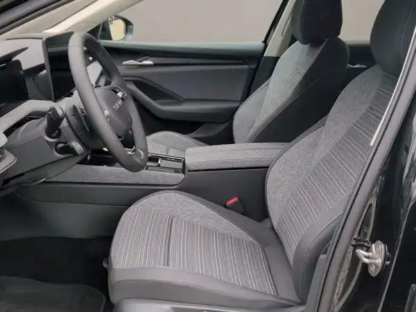 ŠKODA SUPERB (9/15)